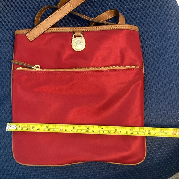 NWT -Michael Kors Large Picket Kempton Crossbody. Vibrant Christmas RED! - Picture 2 of 3